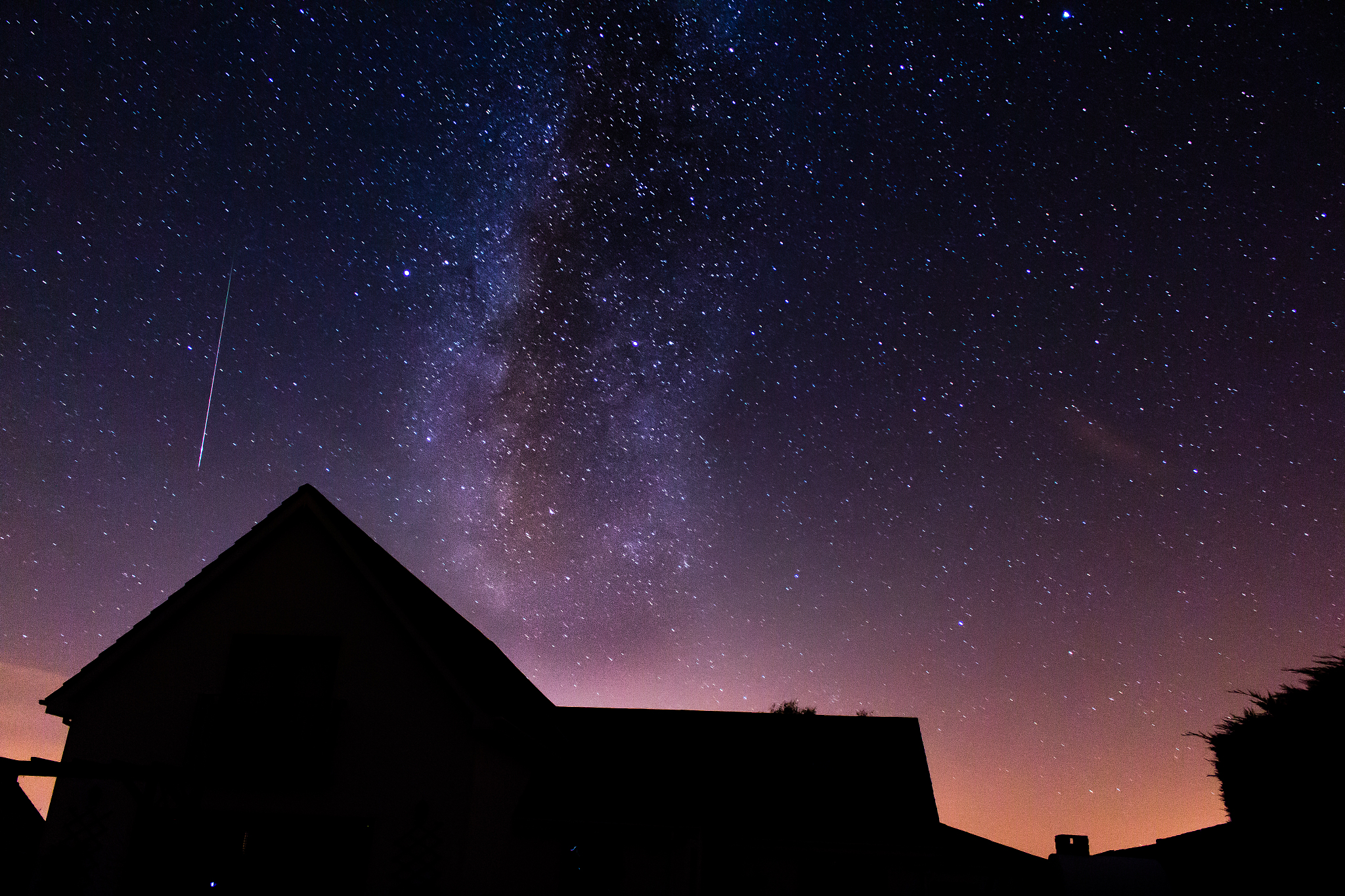 最早的流星雨记录；天文学的猎户座流星雨