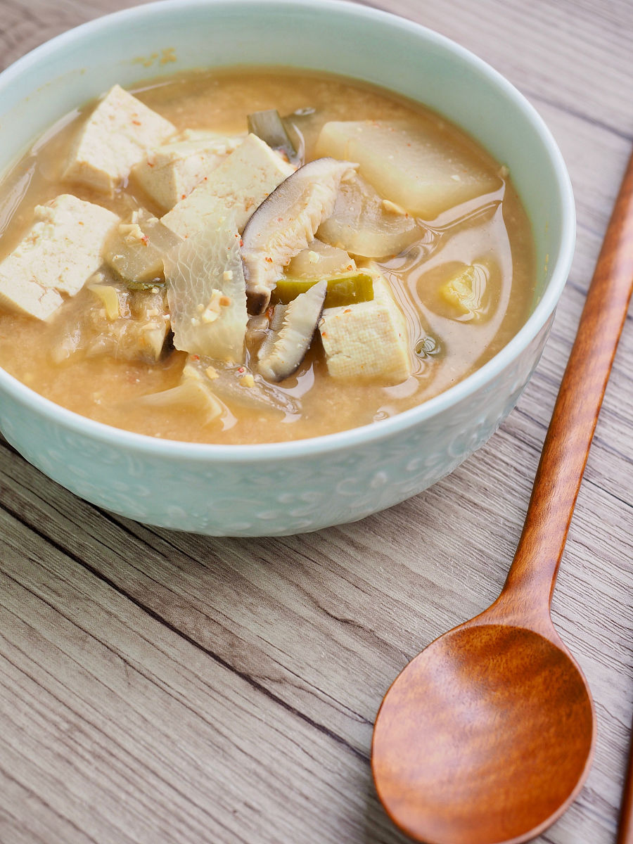 暖胃又省心的家常大杂烩汤，一锅搞定全家营养  