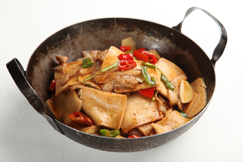 千页豆腐的三道家常做法：鲜辣干锅vs浓香煲仔vs酱香爆炒